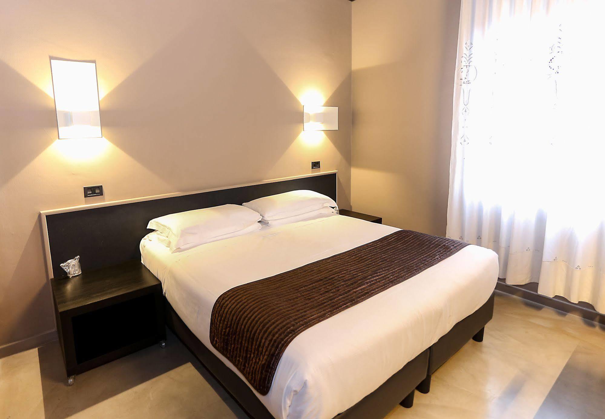 Hotel Mignon ปาโดวา ภายนอก รูปภาพ